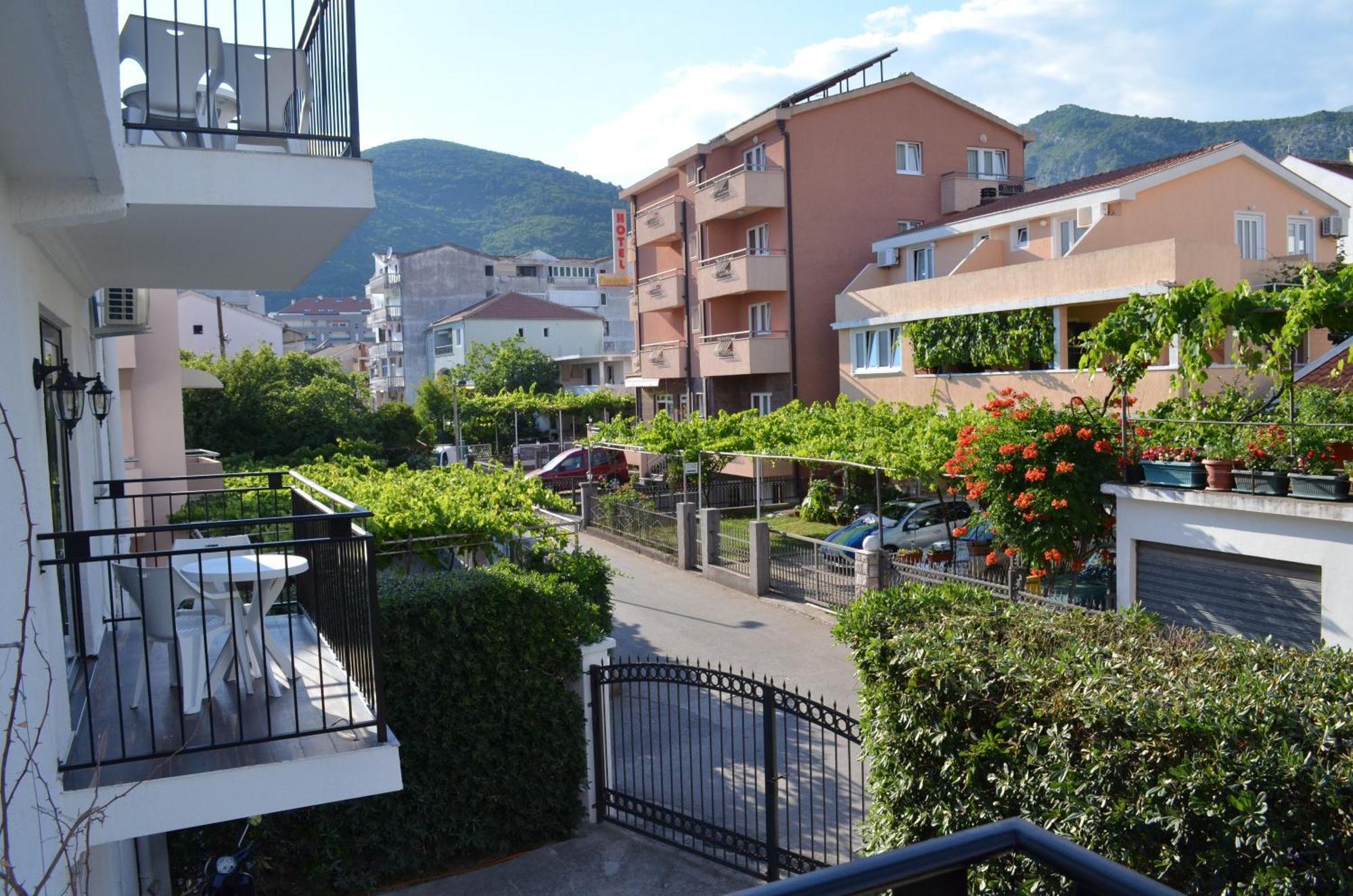 Casablanca Apartments Budva Eksteriør bilde